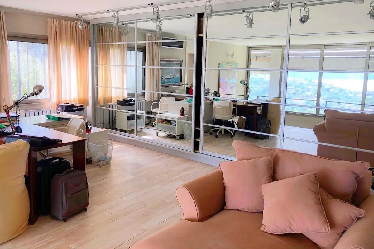 Spacious room